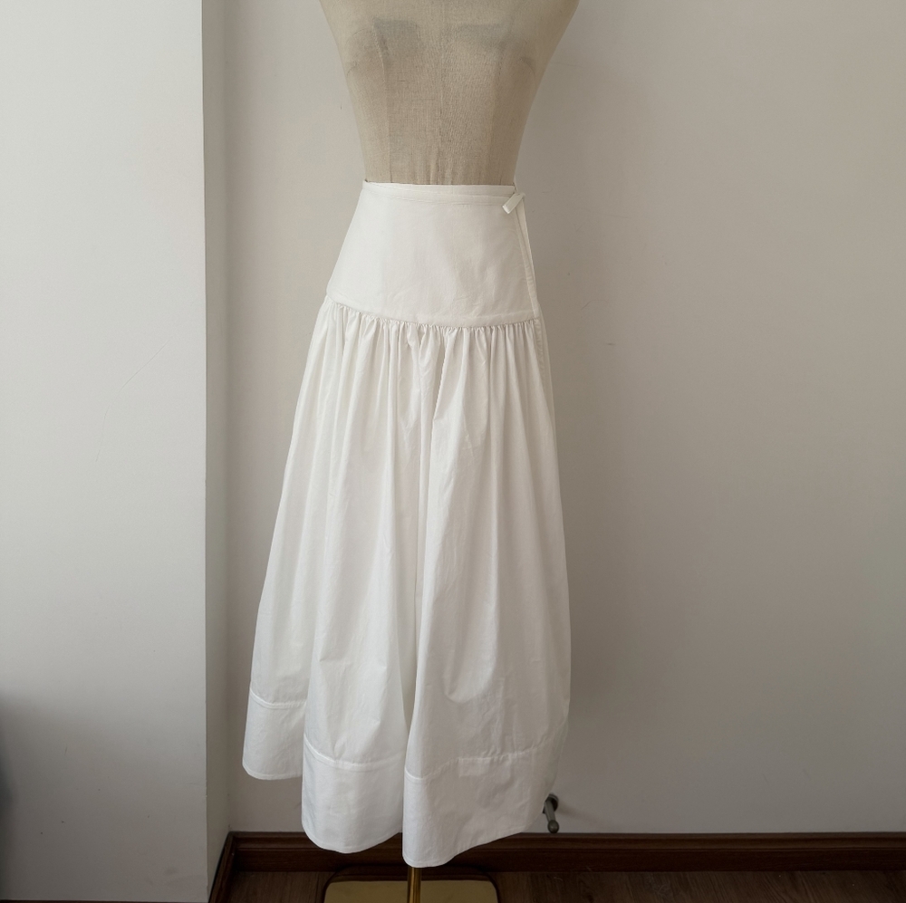 Helsa Midi Wrap Skirt in Tech Poplin in White - Picture 9 of 16
